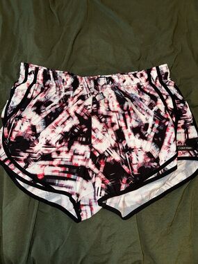 Calvin Klein Women’s Black, White & Pink Abstract Running Shorts